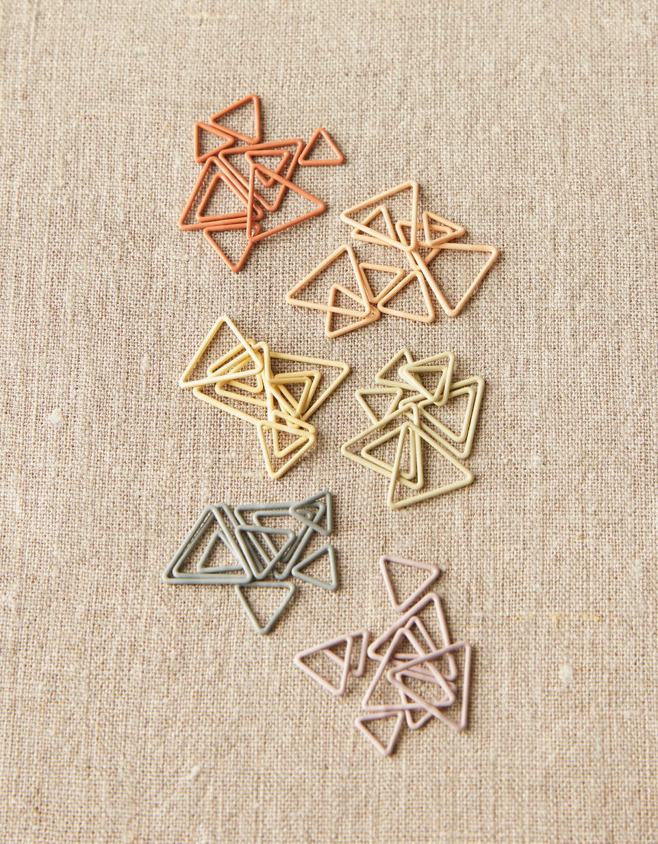10x Marcapuntos Triangulares <br> Triangle Stitch Markers Earth Tones